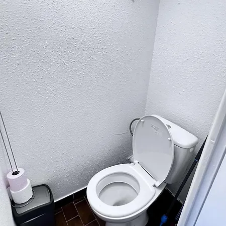 Calme, Vue Canal, Proche Et Commerces - Fr-1-702-71 *