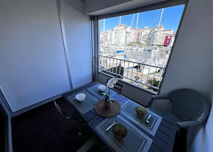 Calme, Vue Canal, Proche Et Commerces - Fr-1-702-71 * Agde